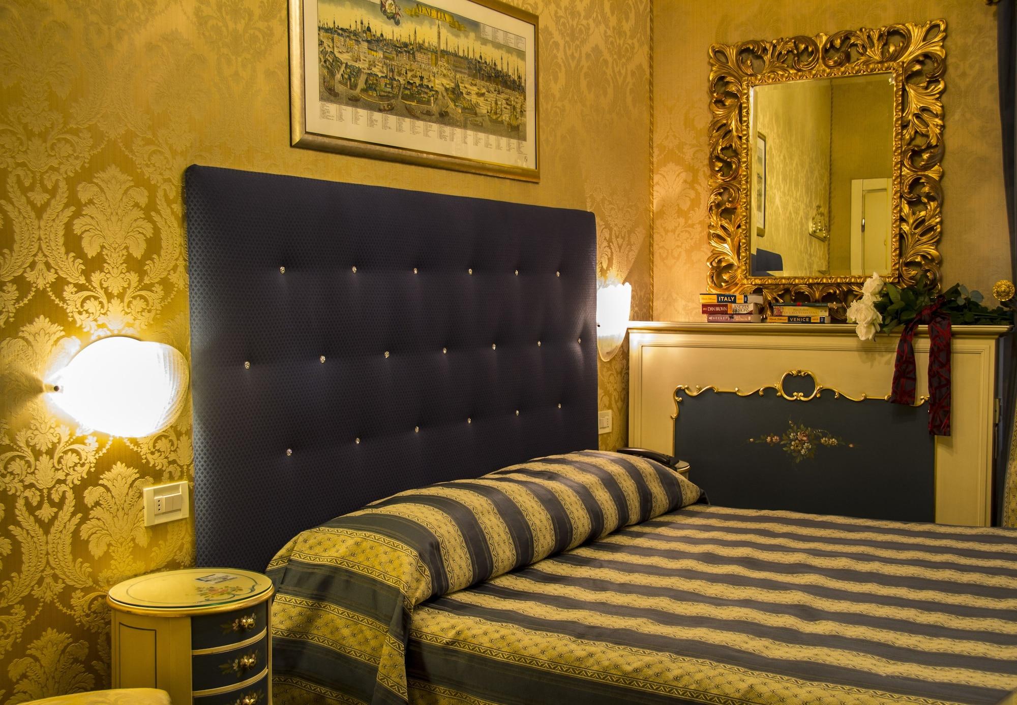 Becher Hotel 3*