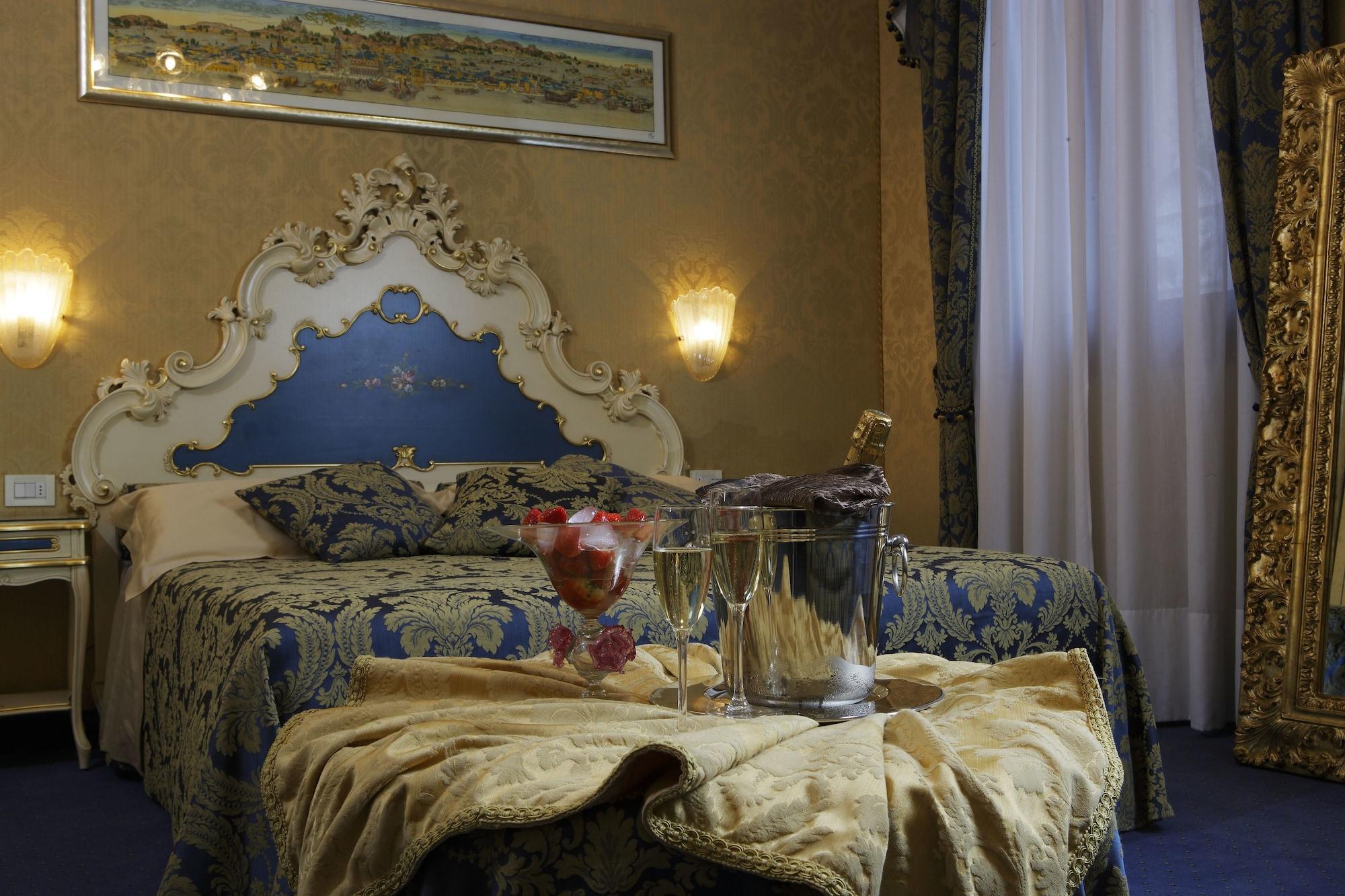 Becher Hotel 3*