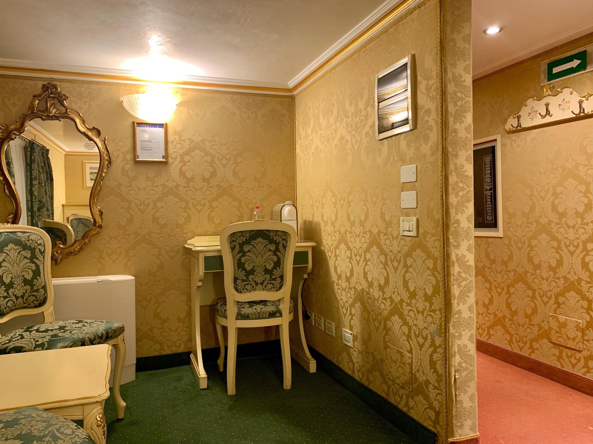 Hotel Becher
