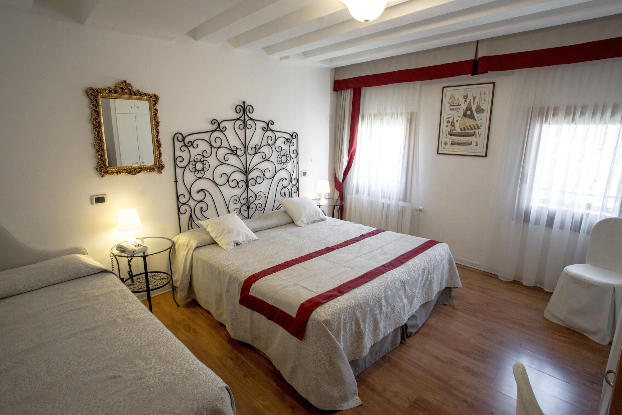 Hotel Antigo Trovatore Venise