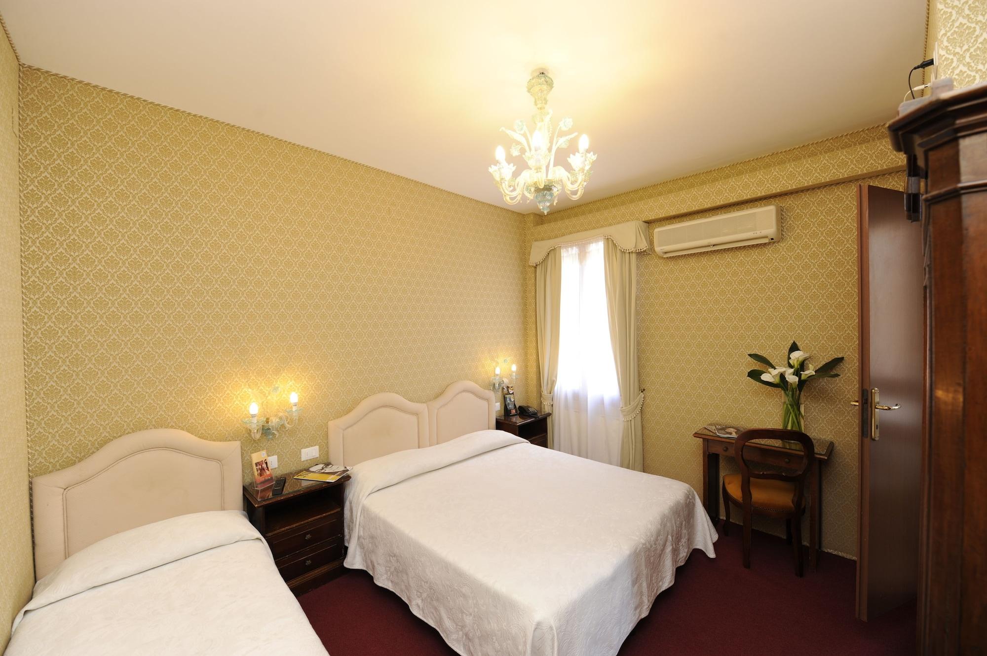Rosa 2* Venise