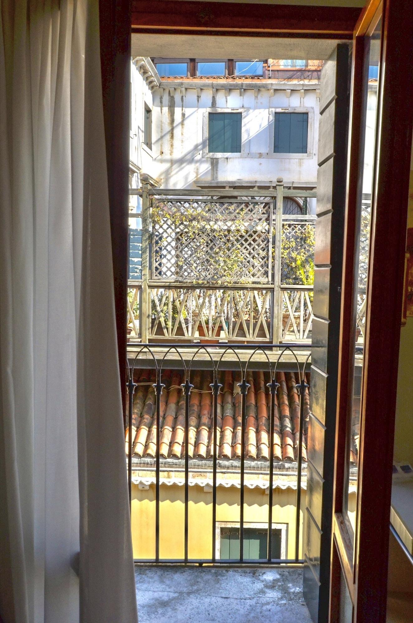 Silva Hotel *