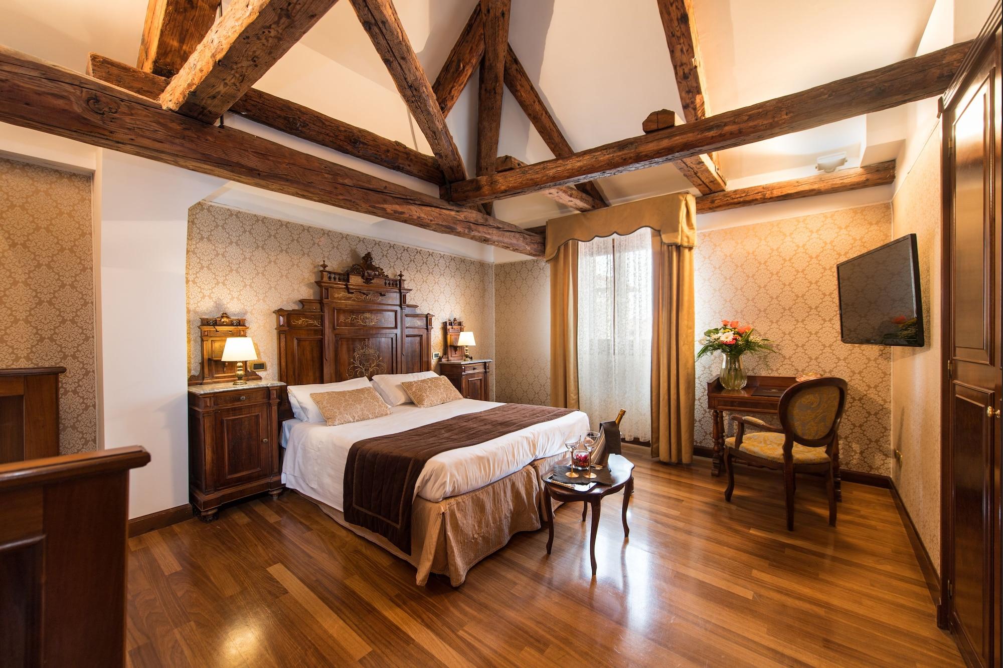 Palazzo Bembo - Exclusive Affittacamere