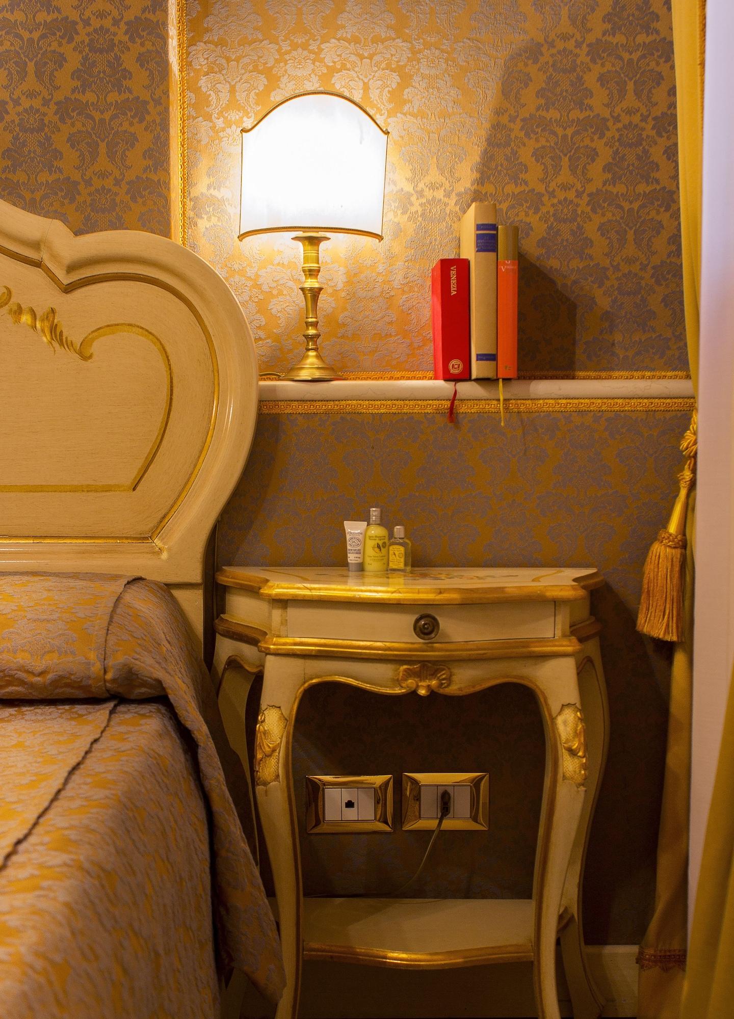 Apostoli Palace Couette-café 3*