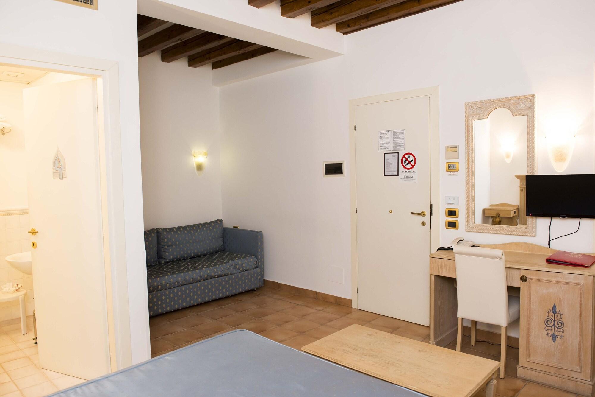 Gasthuis Daplace - Antica Casa Coppo 3*