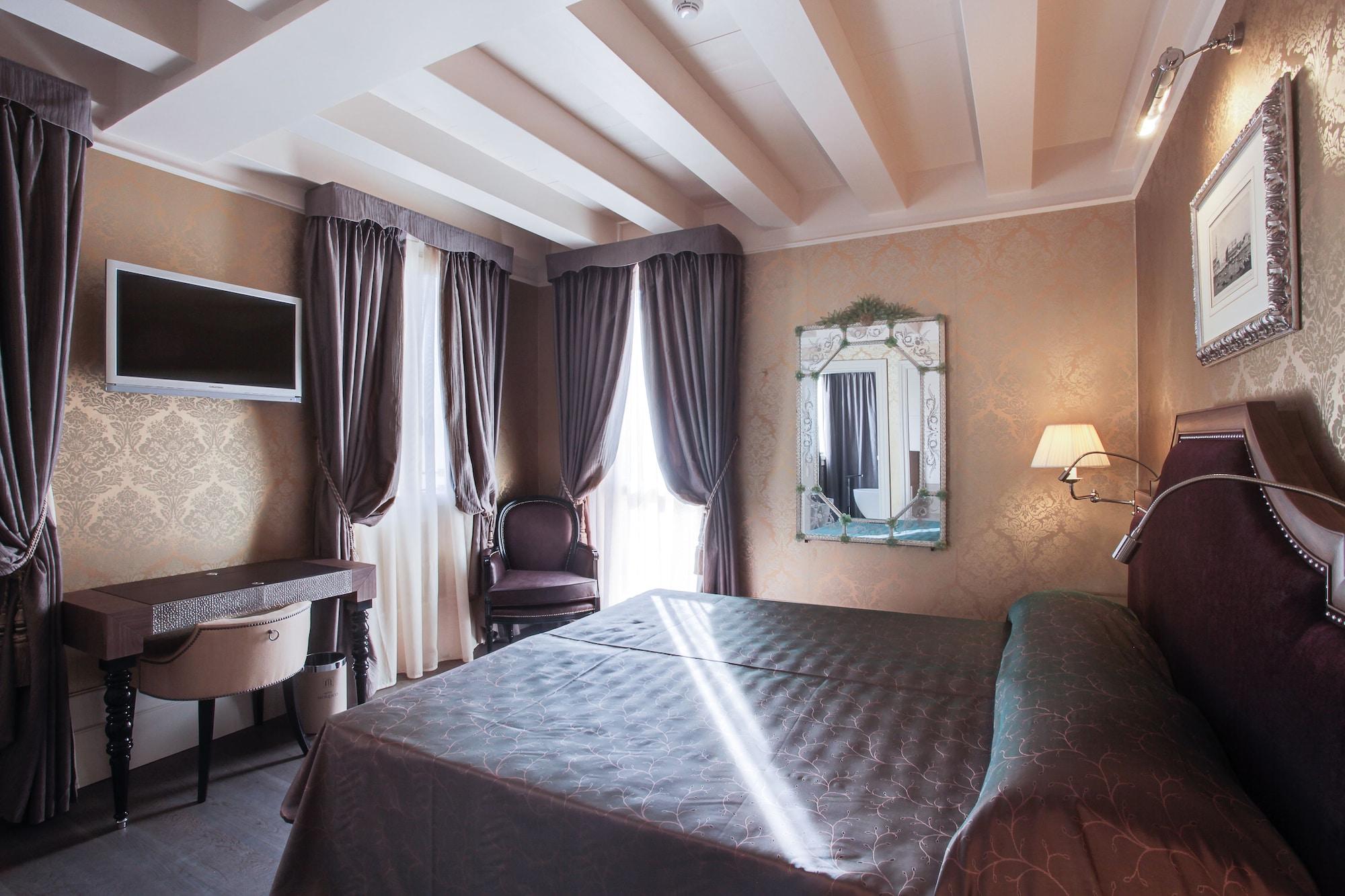 Moresco Hotel