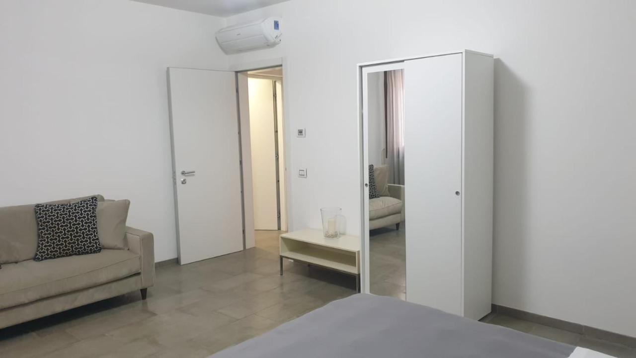 With Private Courtyard Venise