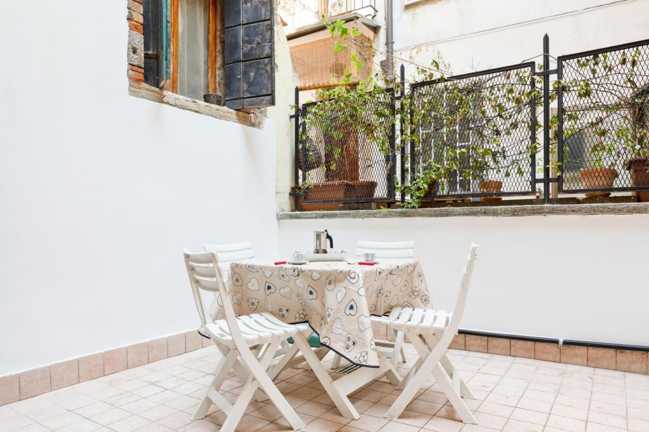 Sant'alvise Romantic Appartement *