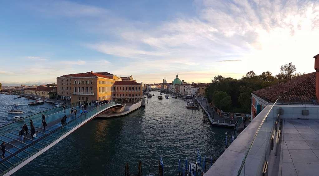 Hotel Santa Chiara 4*