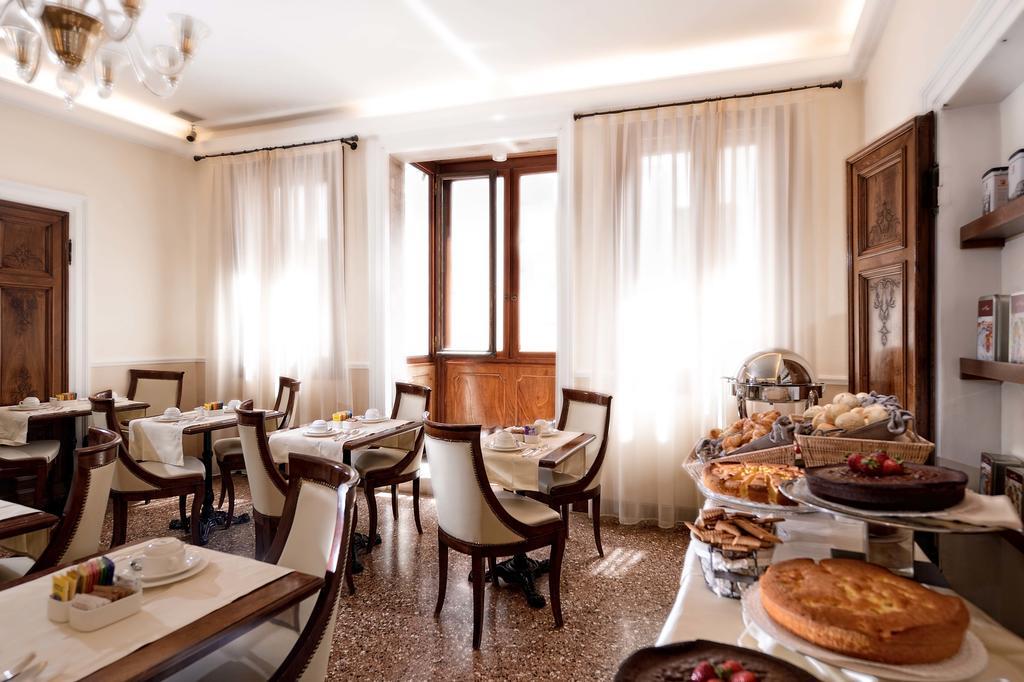 Dell'opera 3* Venetië