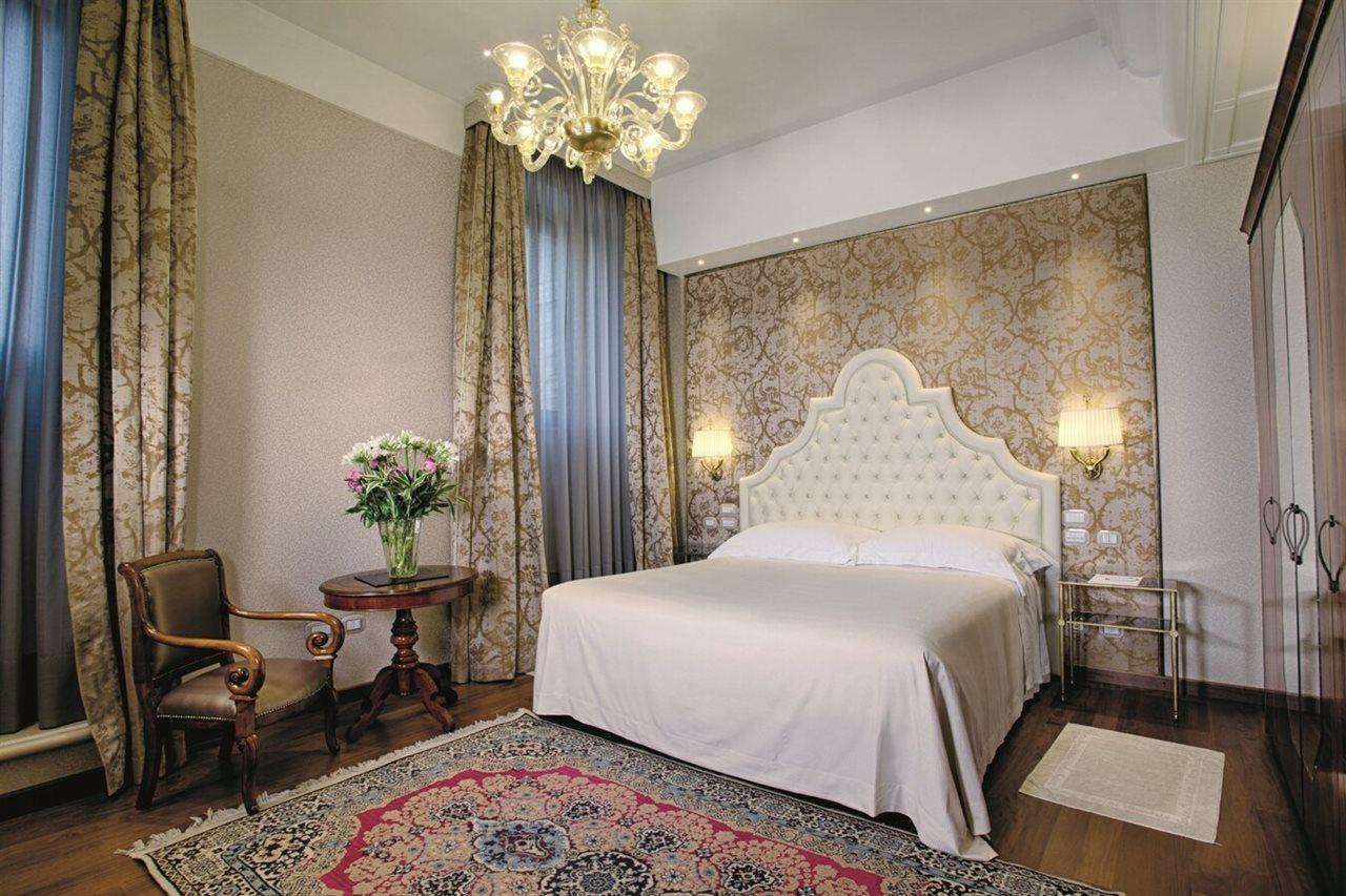 Hotel Santa Chiara