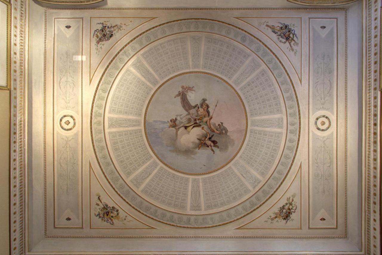Appartement Doge Stair, Gorgeous - Bbc Grand 2024 Tour Recorded Here! Venetië
