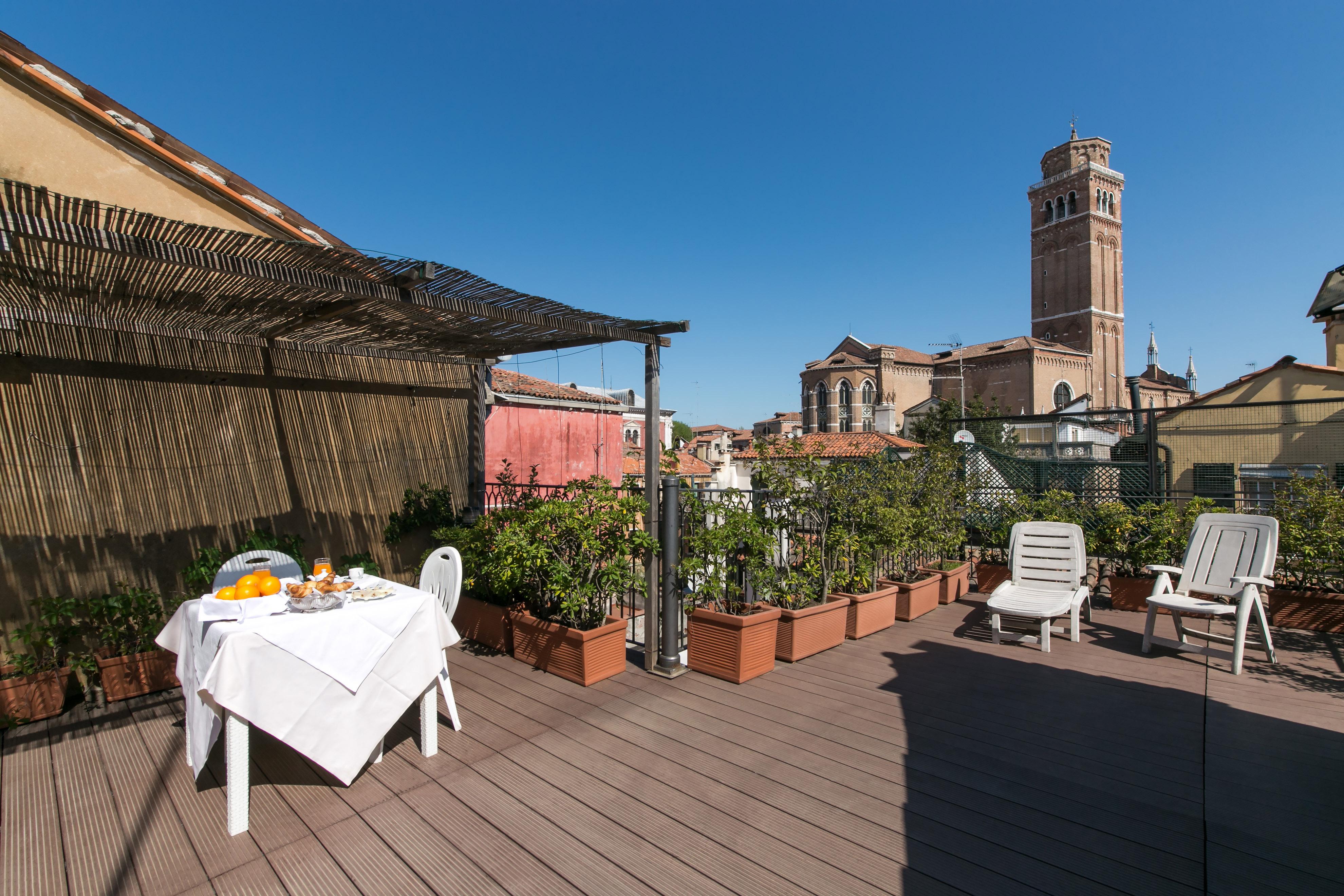 Hotel Pantalon