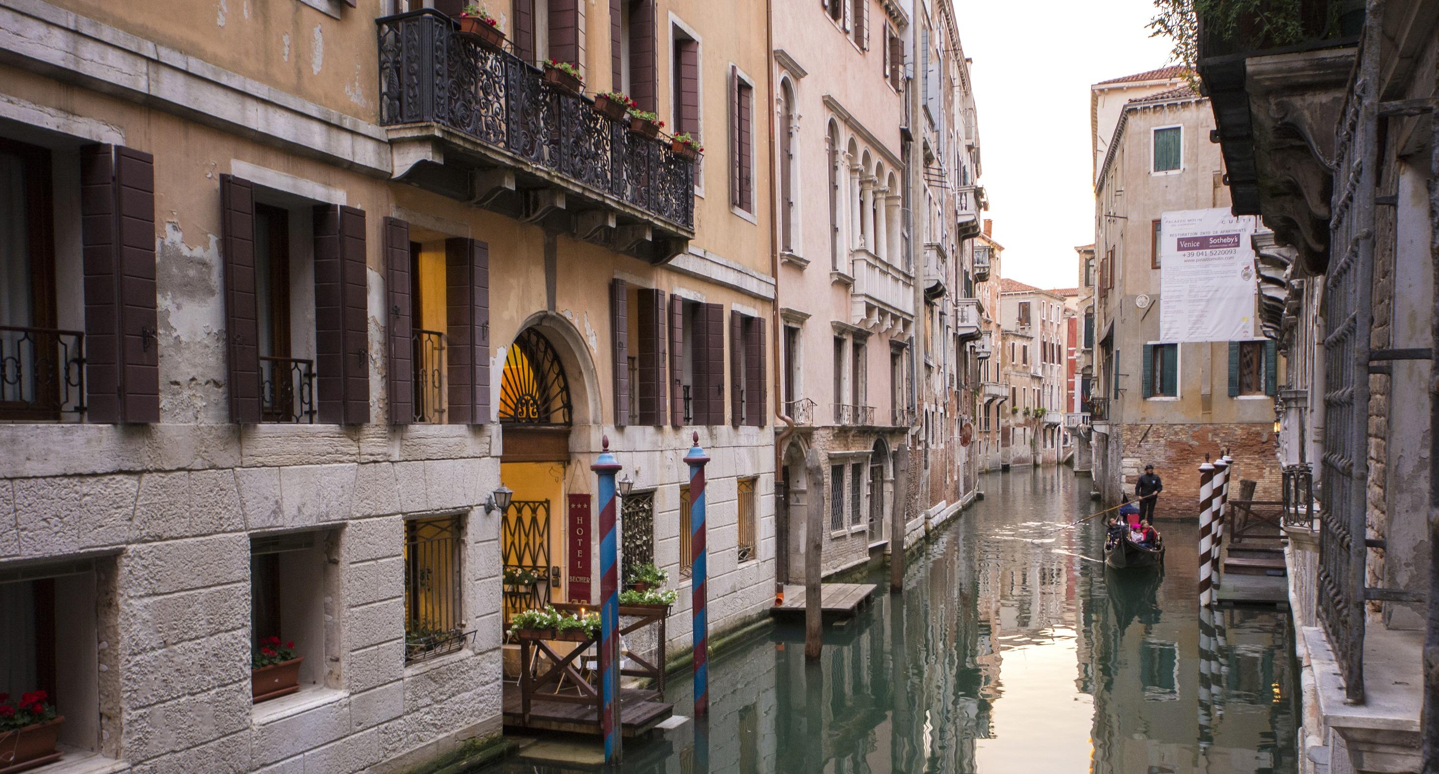 Becher 3* Venise
