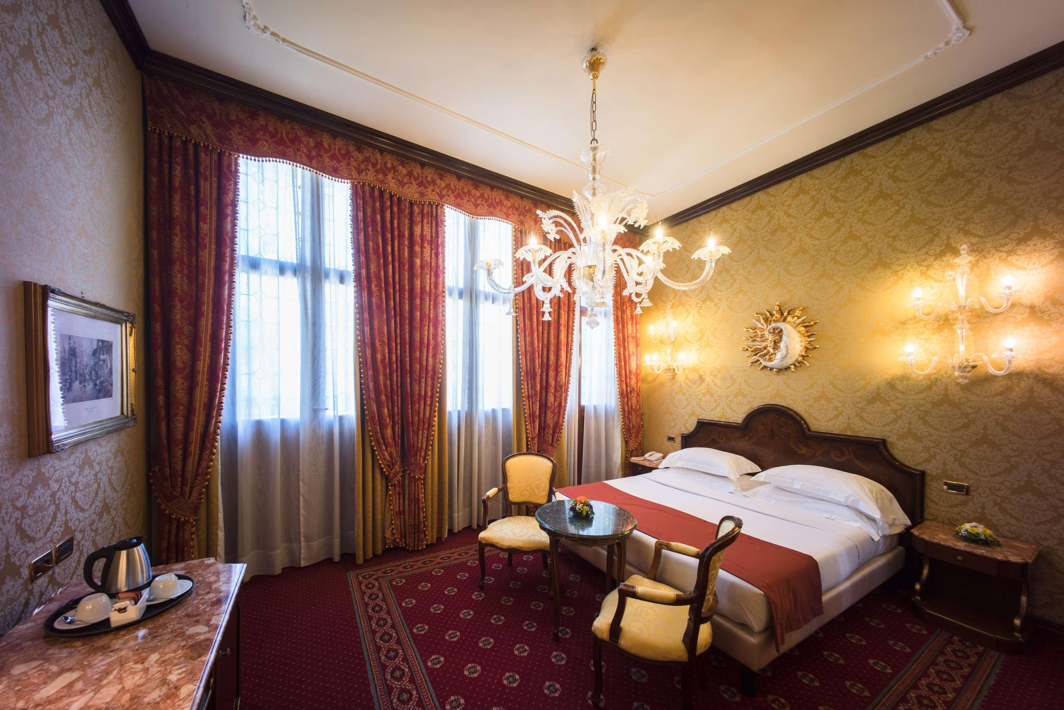 Nh Santa Lucia 4* Venetië