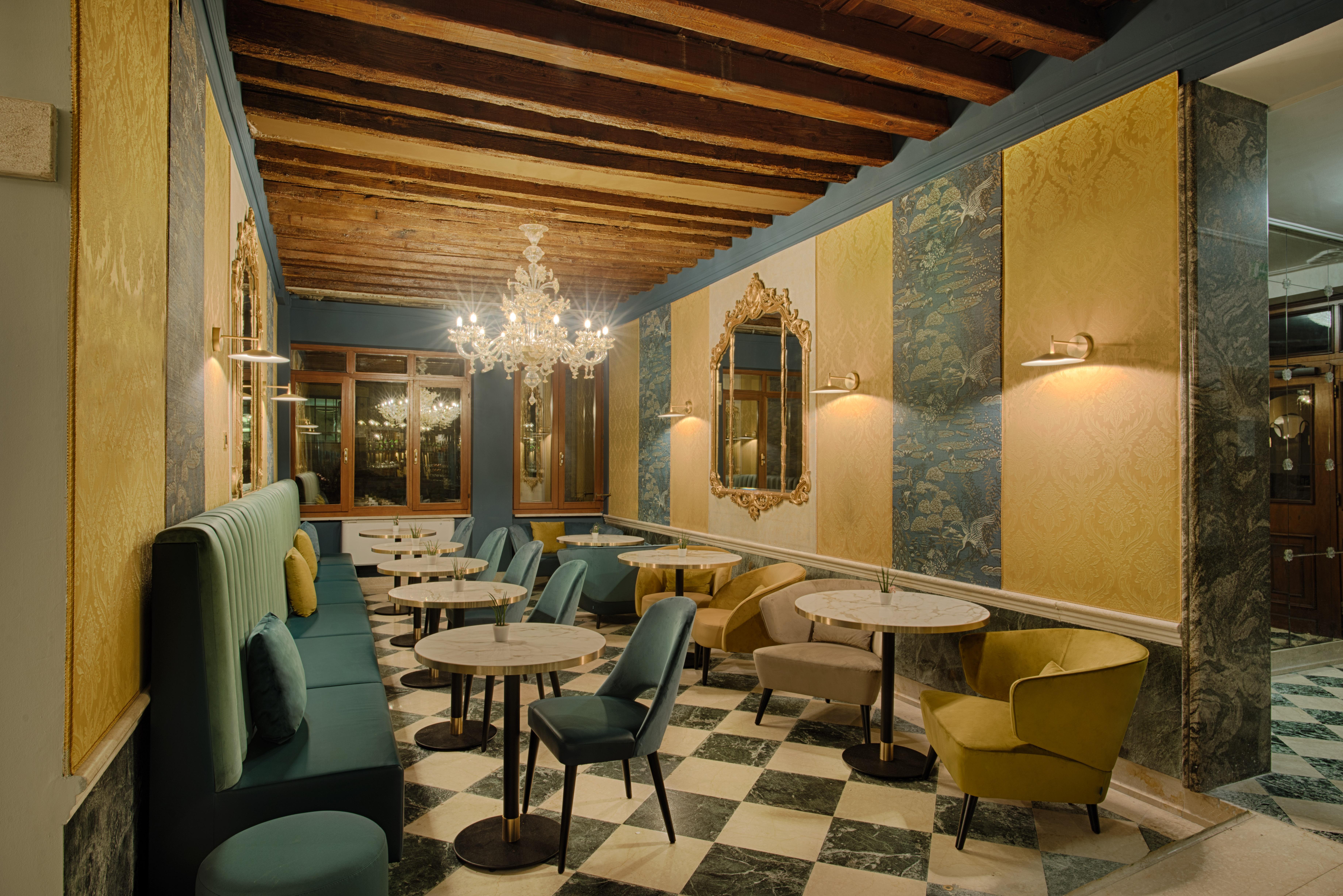 Nh Santa Lucia 4*
