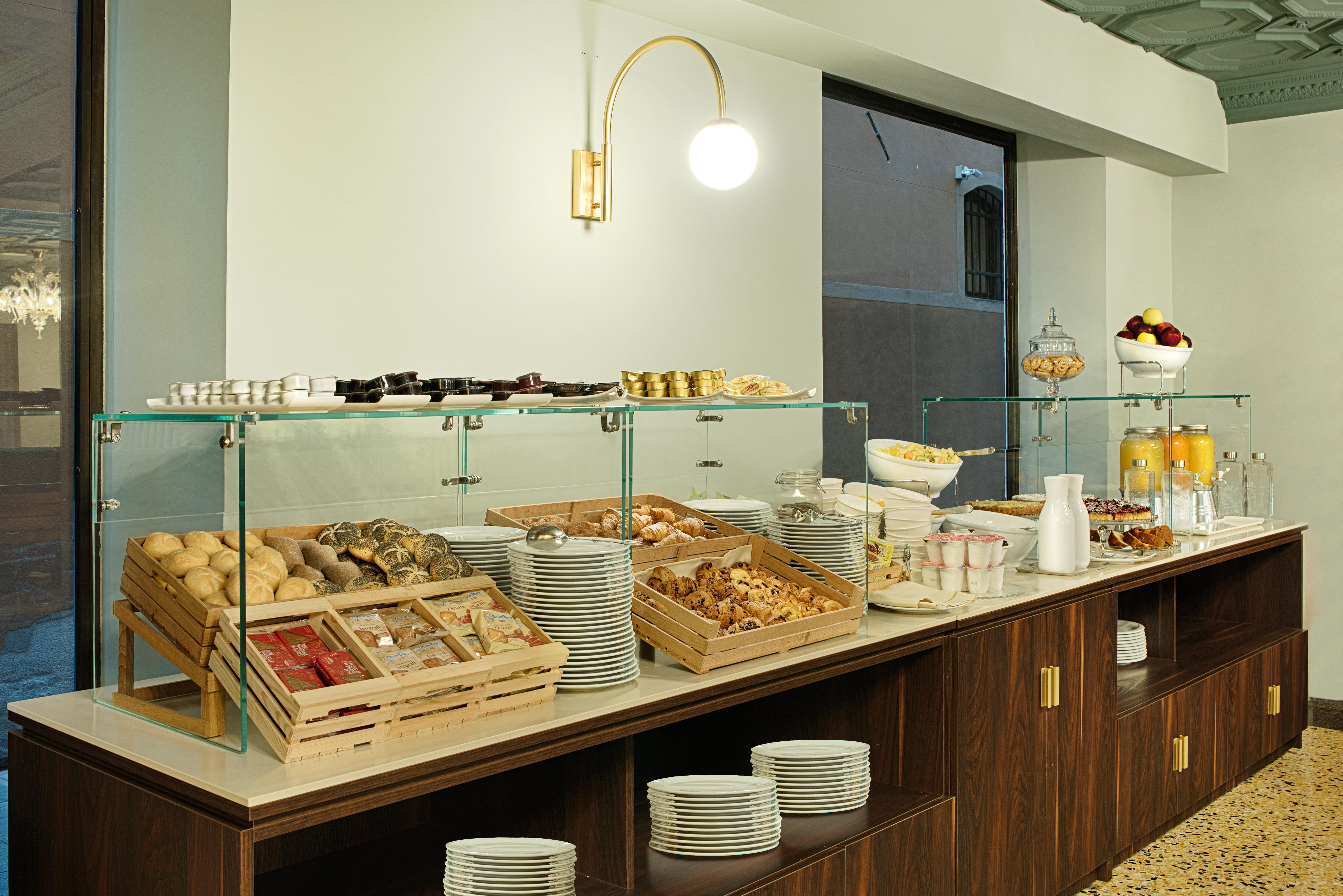 Nh Santa Lucia 4* Venetië