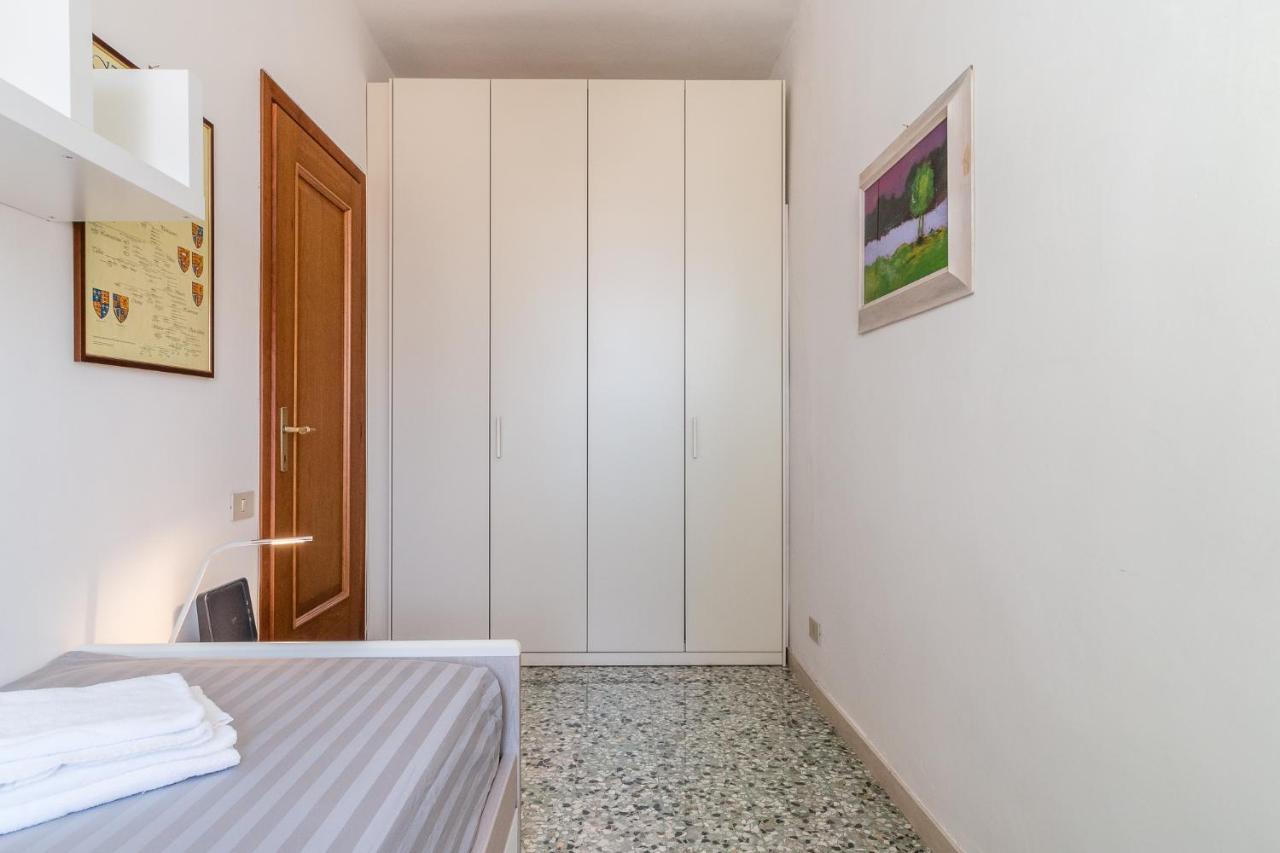 Colombina House Close To The Train Station Apartment