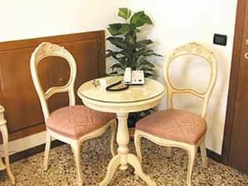 Alloggi Ss Giovanni E Paolo Guest house Venice