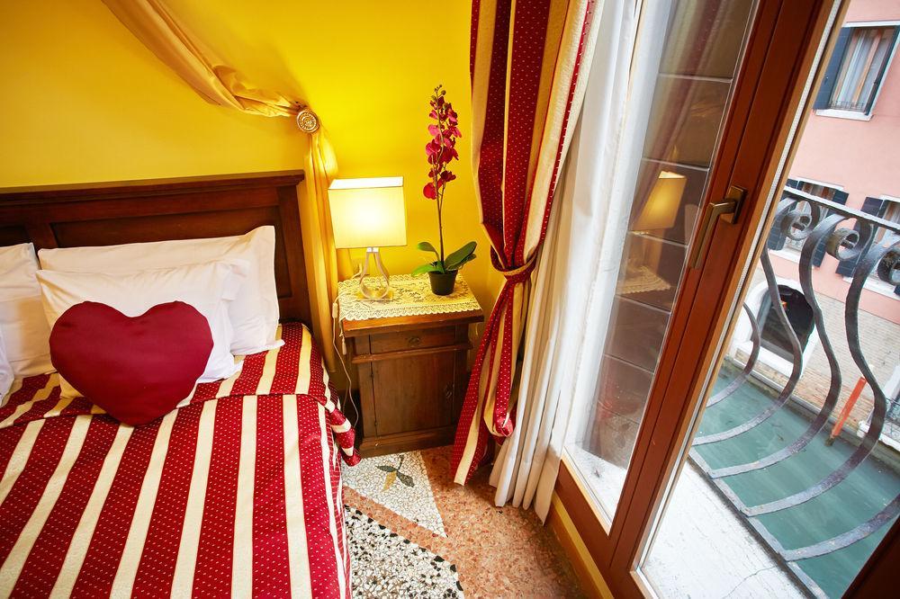 Hotel San Luca Venedig