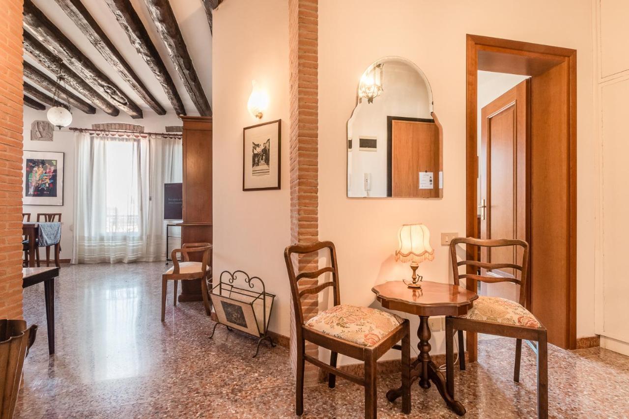 Colombina House Close To The Train Station Appartement *