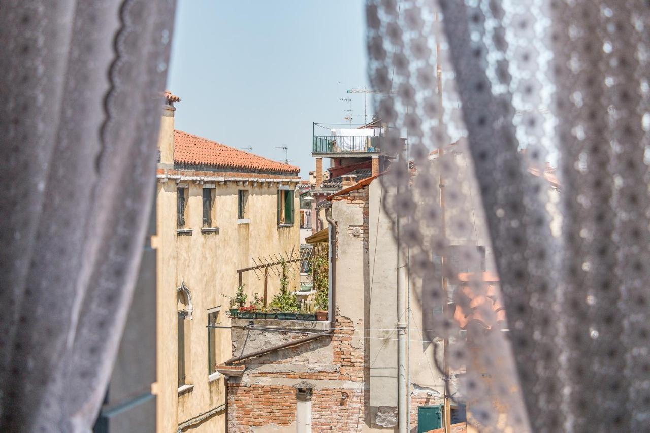 Colombina House Close To The Train Station Appartement *