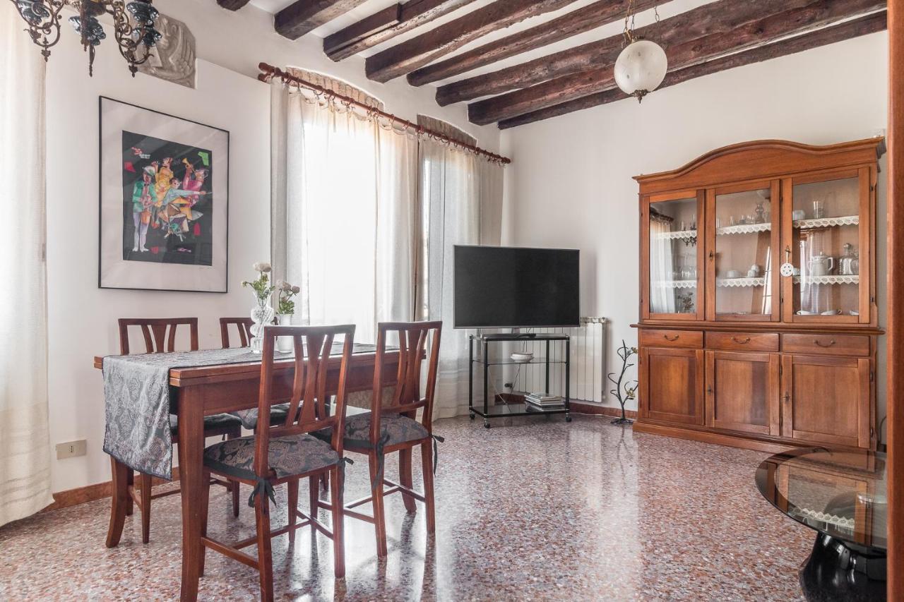 Colombina House Close To The Train Station Appartement *