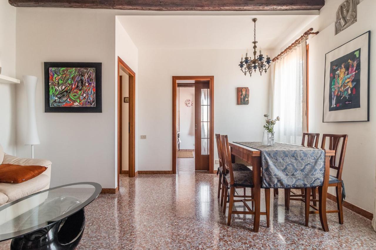 Colombina House Close To The Train Station Appartement *