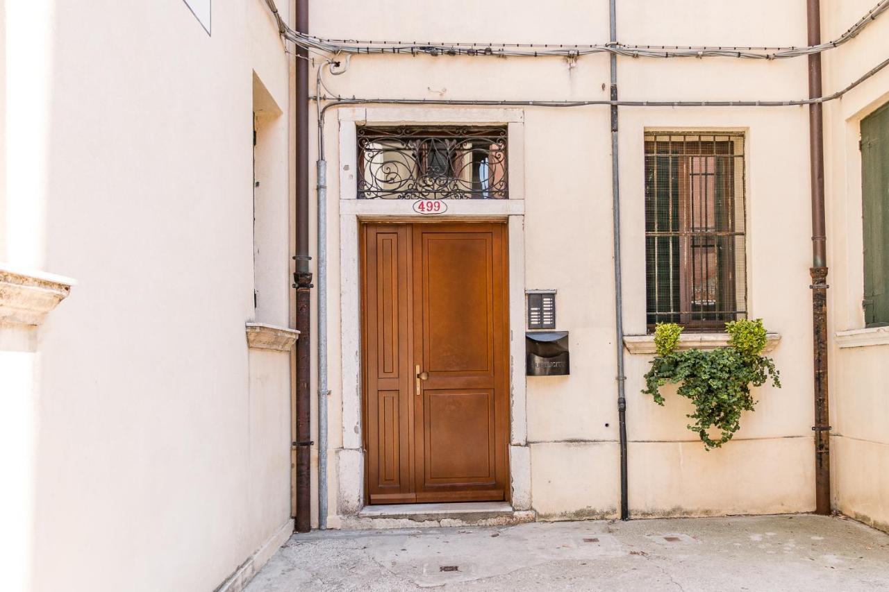 Appartement Colombina House Close To The Train Station