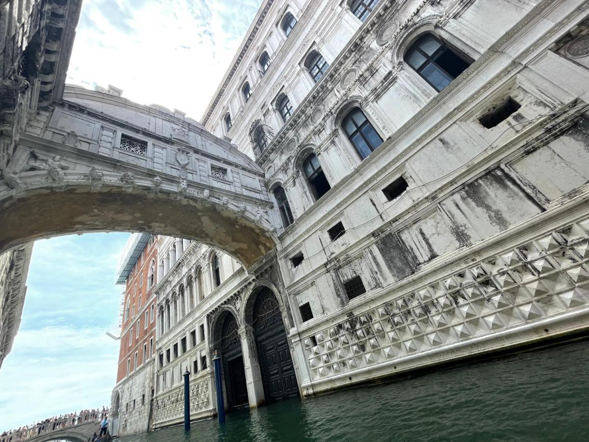 Ca' Ai Sospiri Venedig