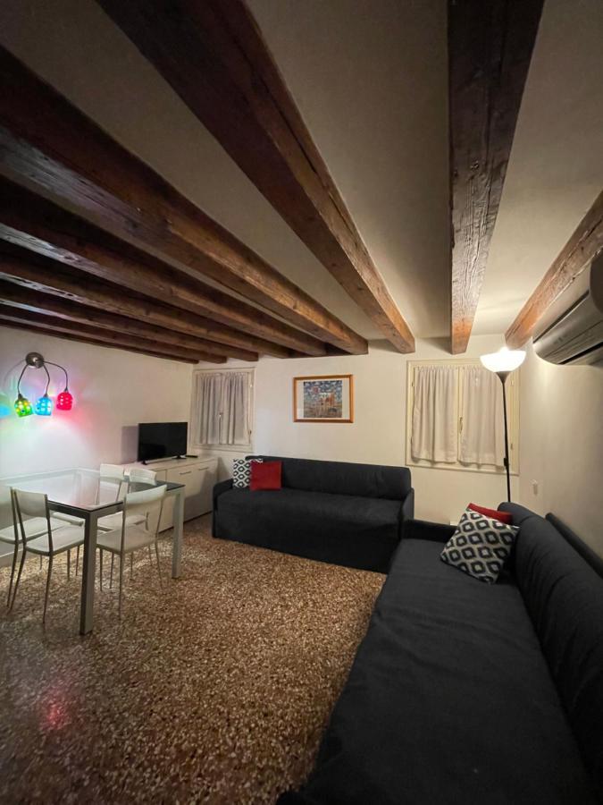 Lovely Ovosodo #2 Ve-rialto *