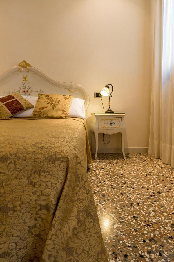 Venice Inn *