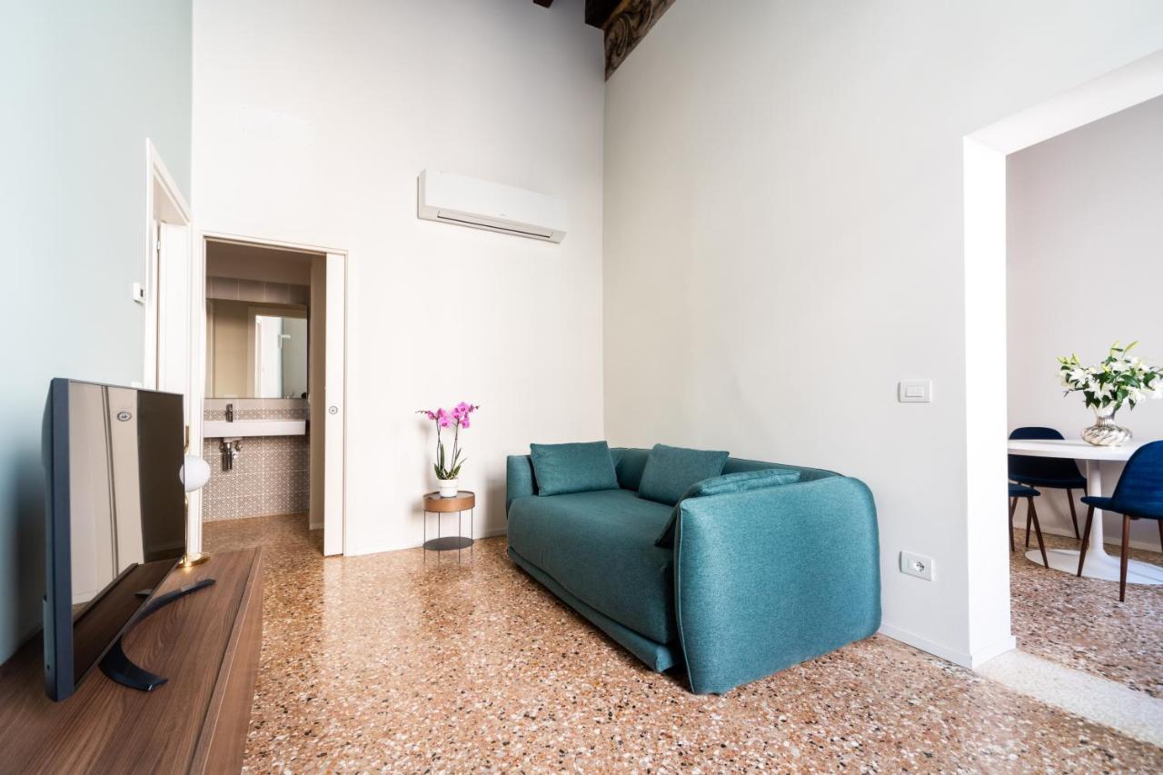 Palazzo Miracoli * Venise