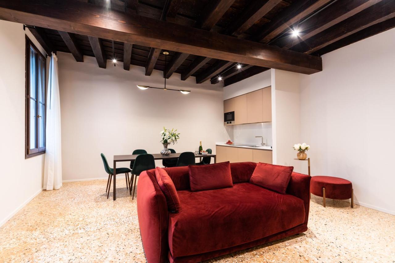 Palazzo Miracoli