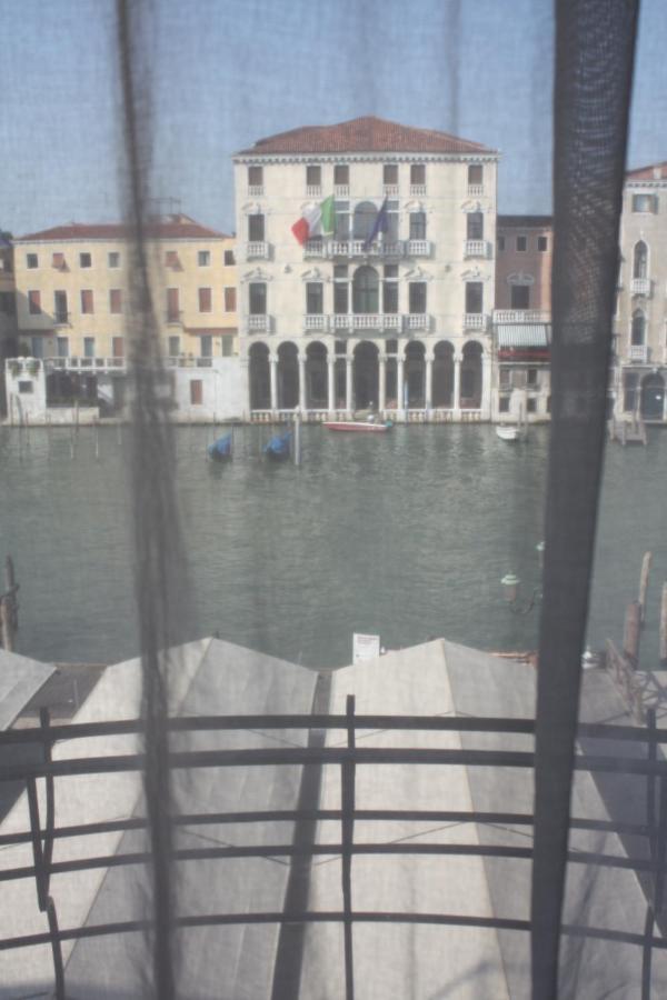 Rialto Grand Canal View * Venise