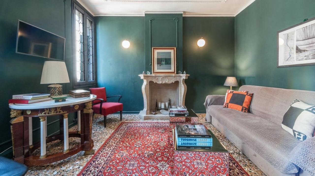 Stylish Renovated In The Heart Of The City Apartment Venedig