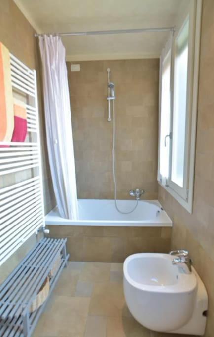 Savorgnan Tricamere Con Terrazza Appartement Venetië