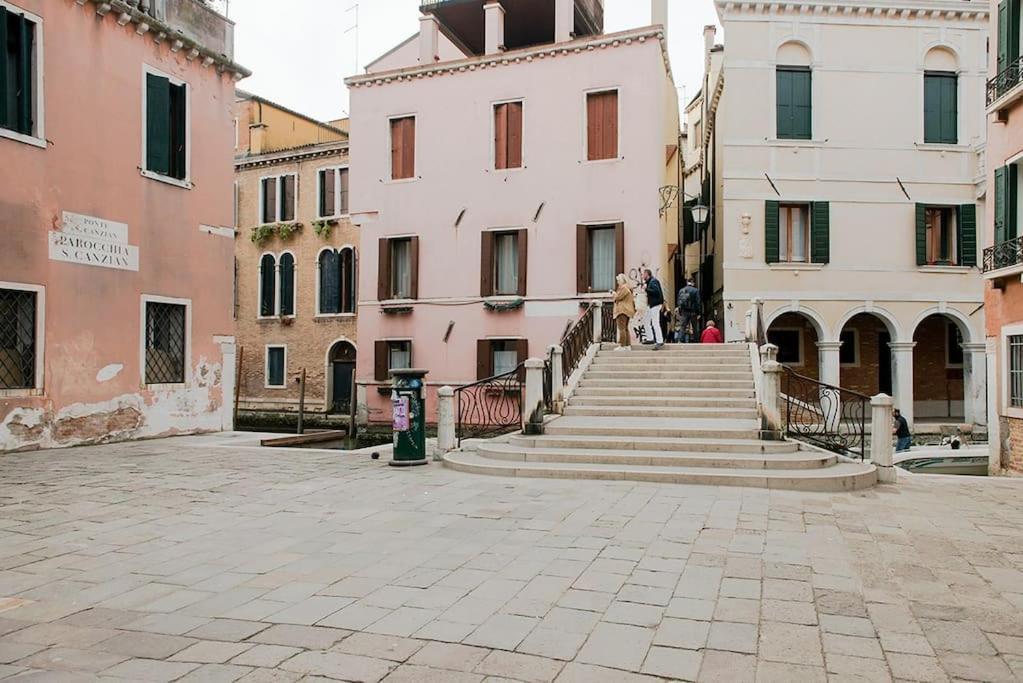 Delightful At 5 Mins From Rialto Bridge Apartment Venice