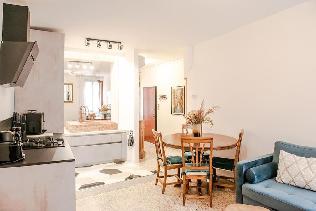 Delightful At 5 Mins From Rialto Bridge Apartment