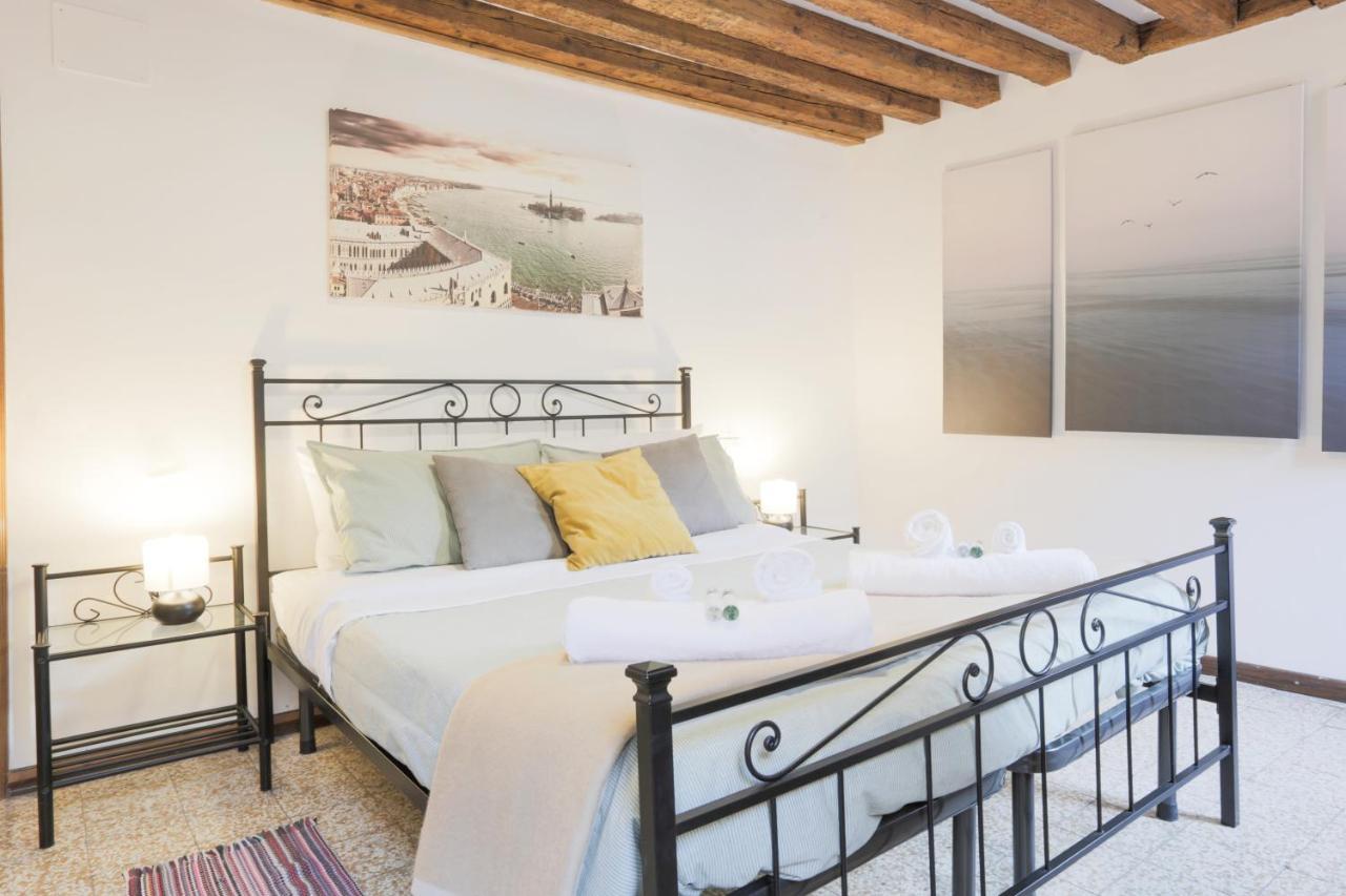 Santa Croce Guest house