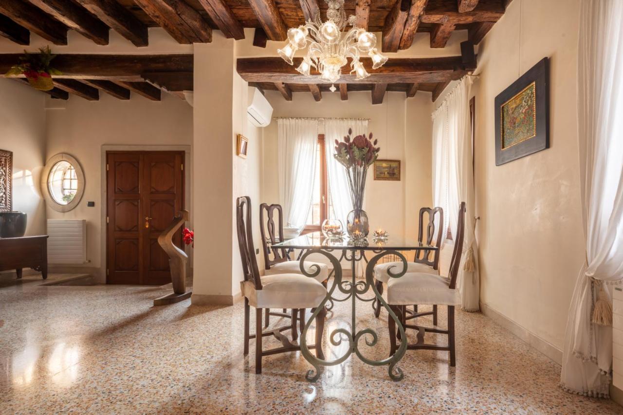 Garden Mansion With Private Mooring R&r Venezia