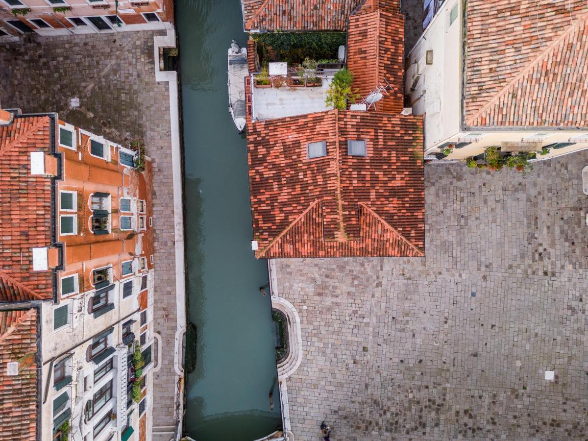 Garden Mansion With Private Mooring R&r Appartamento