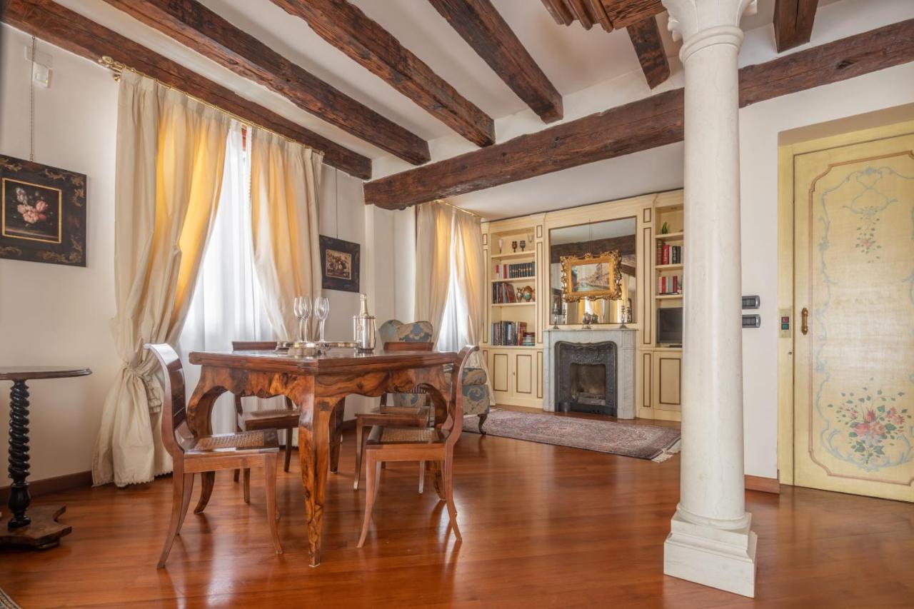 Appartamento Garden Mansion With Private Mooring R&r