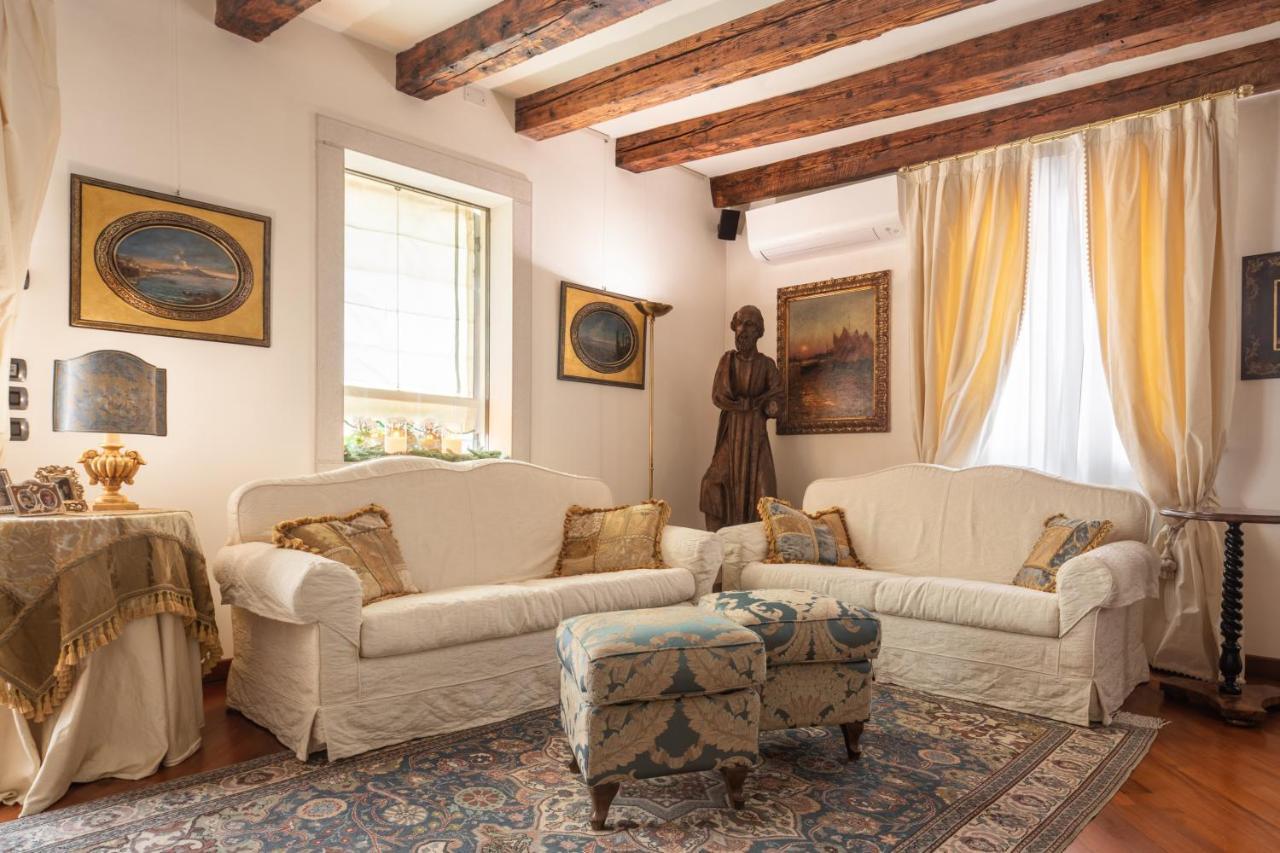 Garden Mansion With Private Mooring R&r Venezia