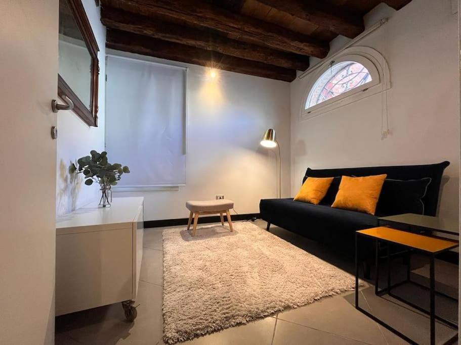 Accogliente Mini Super Venise