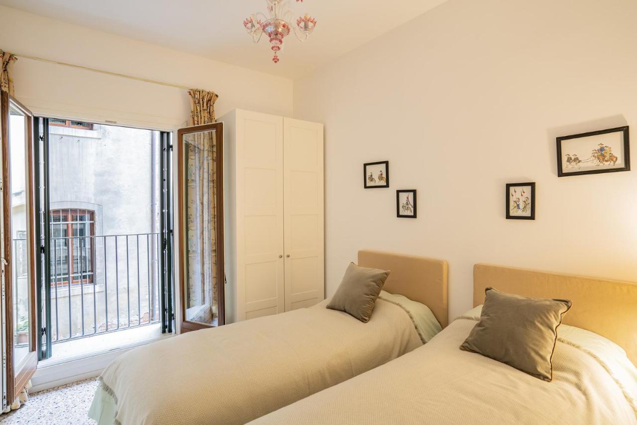 Ca' San Beneto Completely Refurbished In A Fabulously Area Venise