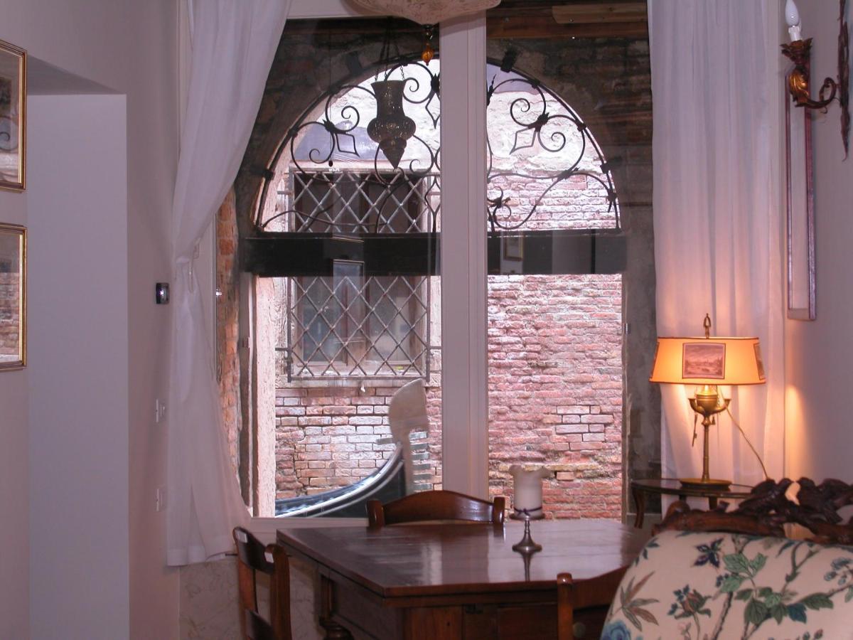 Al Pozzo Dei Scoacamini, 100 M From San Marco, Ground Floor *