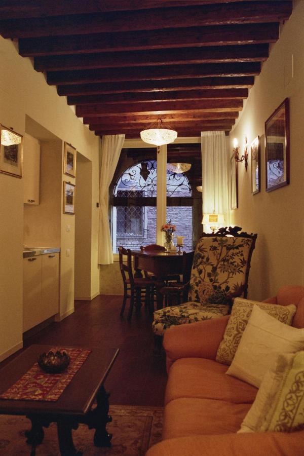 Appartamento Al Pozzo Dei Scoacamini, 100 M From San Marco, Ground Floor Venezia