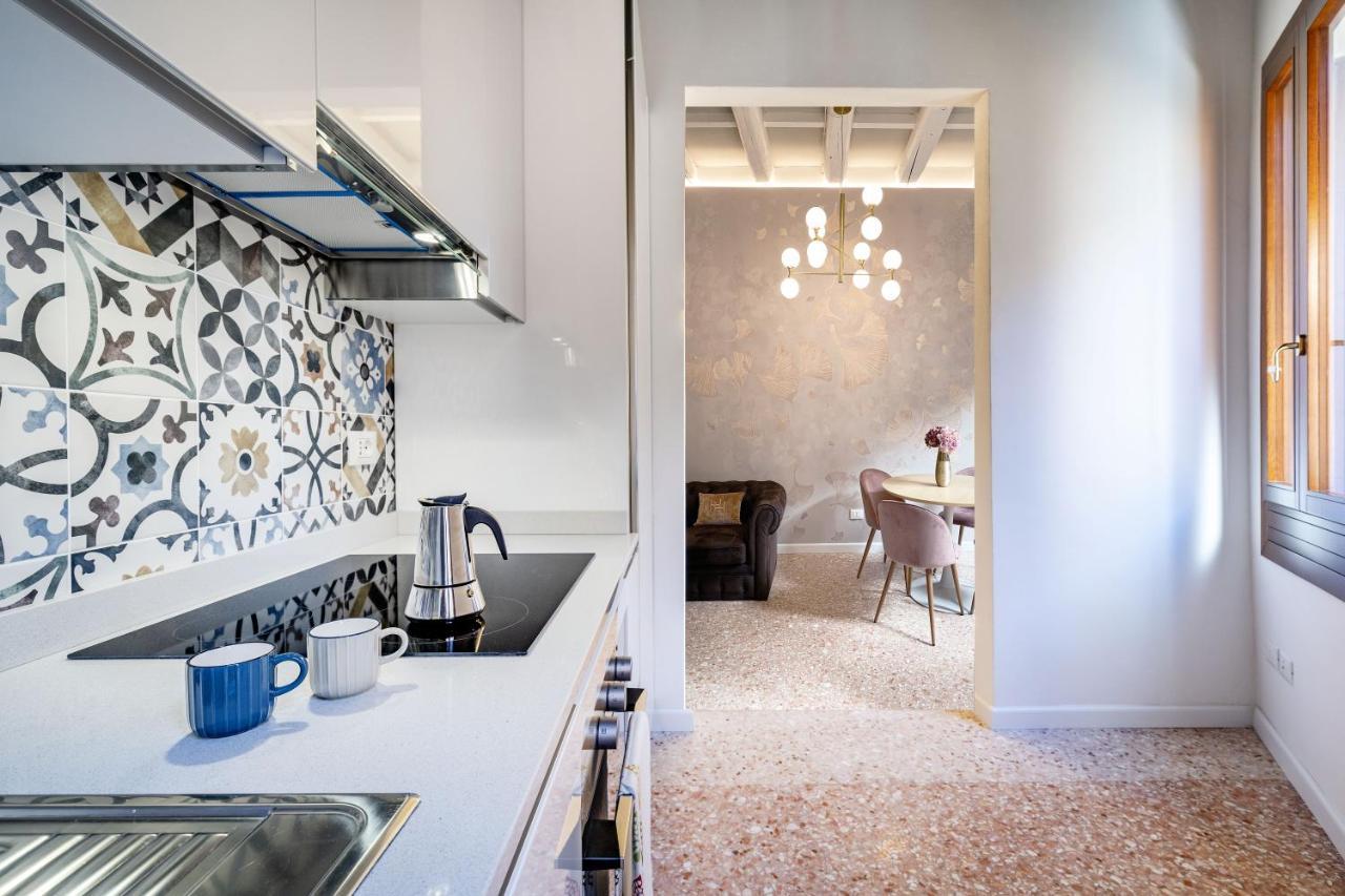 Querini Suite-balcony On Canal, Close To San Marco Apartment Venedig