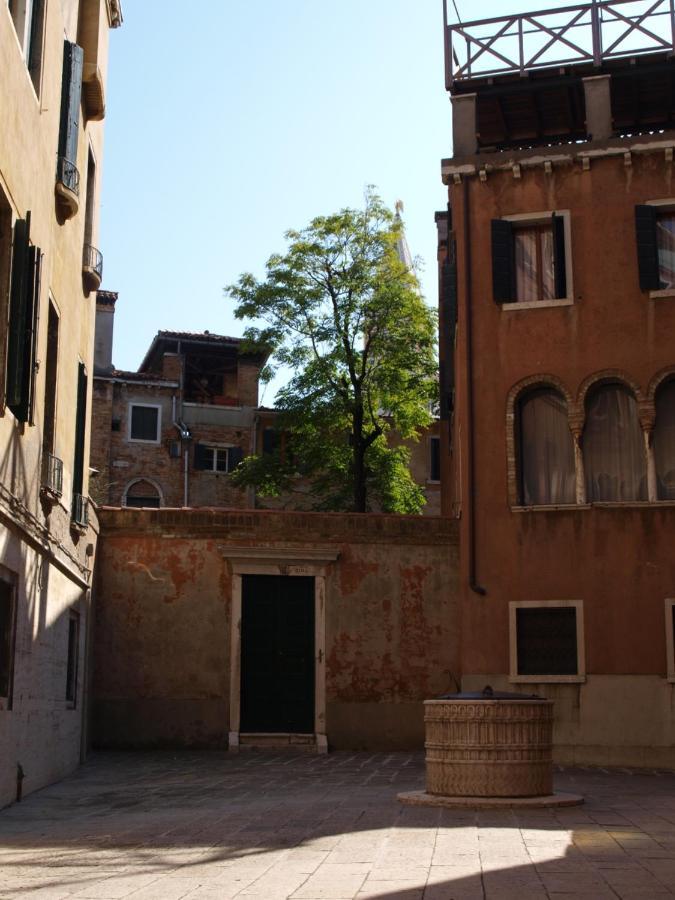 Al Pozzo Dei Scoacamini, 100 M From San Marco, Ground Floor Appartamento *